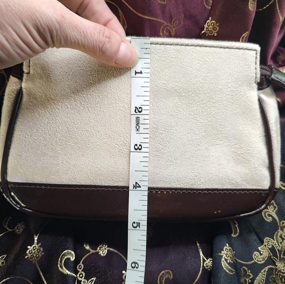 💥3/$20 Estee Lauder Small Cosmetic Bag! - Picture 5 of 13